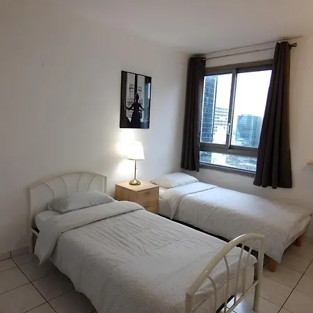 3 Bedrooms And Salon, La Defense, 5 Min Walk Metro *
